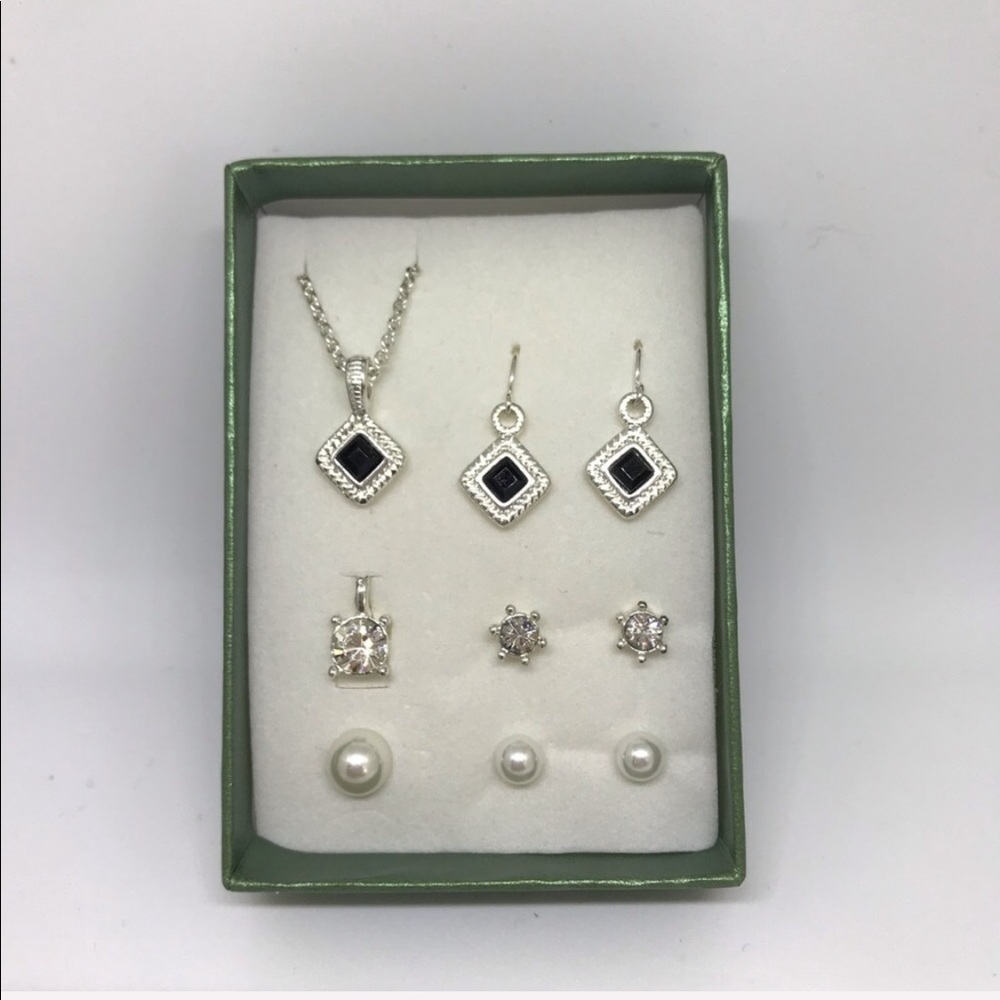 VINTAGE Avon interchangeable necklace & earring trio gift set New!!